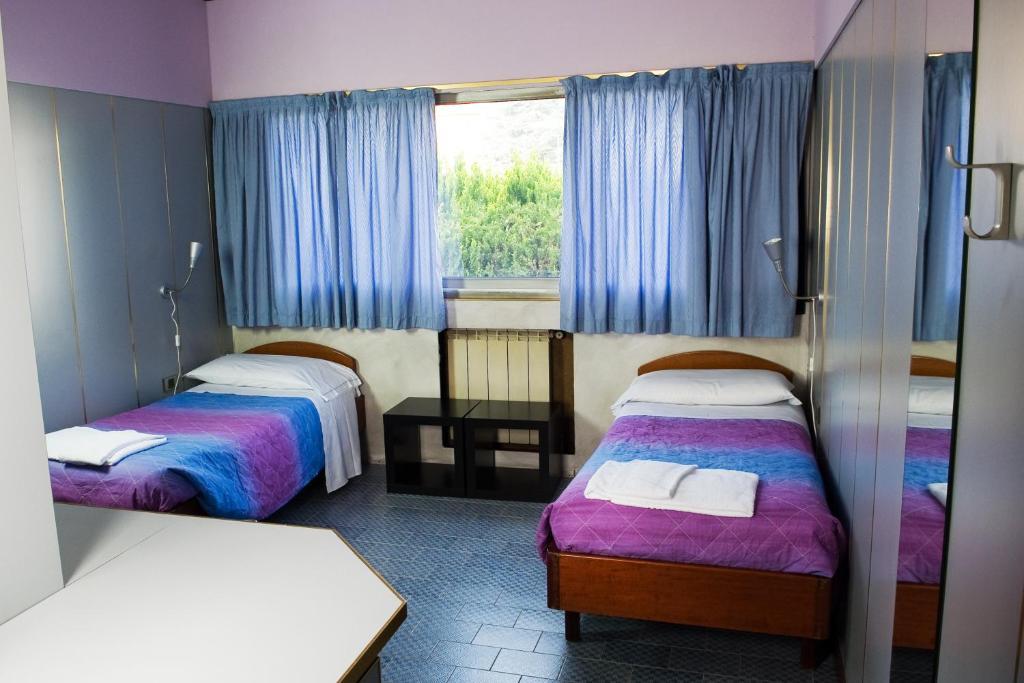 Hotel Maria Luisago Habitación foto