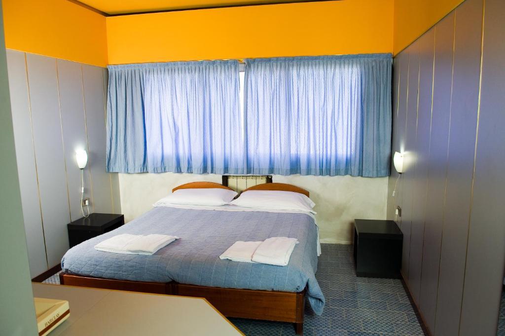Hotel Maria Luisago Habitación foto